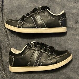 Sonoma Life + Style Black With White Stitching Boys Sneakers Size 13